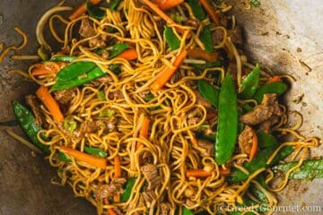 Beef Chow Mein | Greedy Gourmet