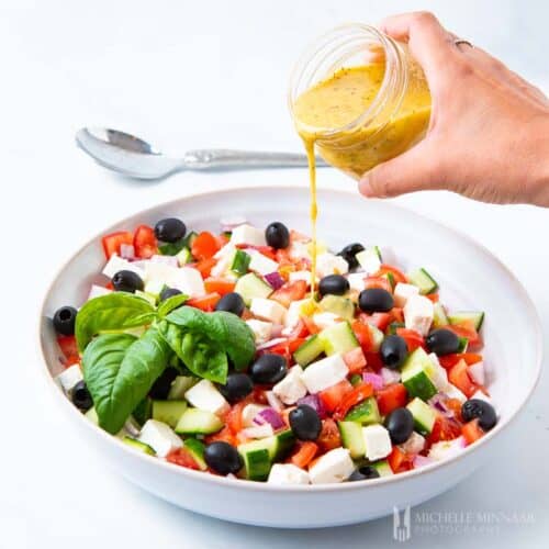 Mediterranean Salad Dressing - This Recipe Is Quick And Easy To Prepare!