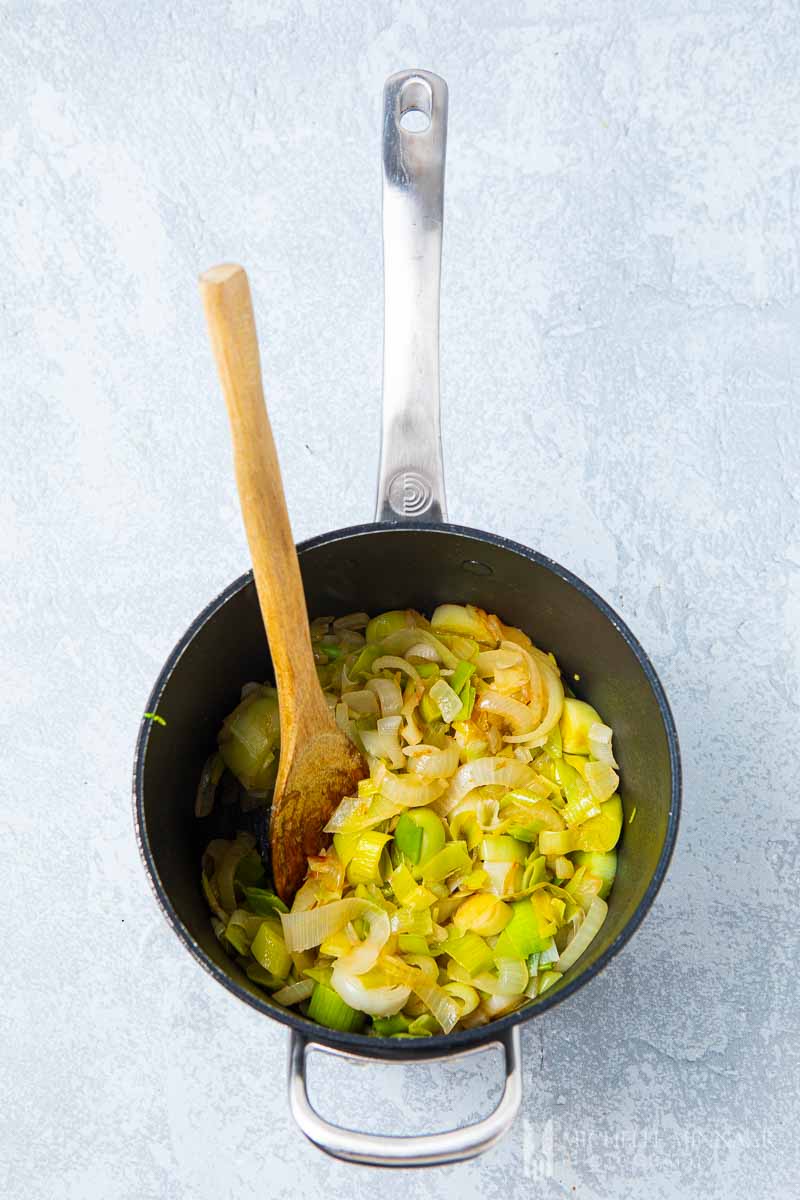 Leek And Onion Soup - Budget Friendly Soup | Greedy Gourmet