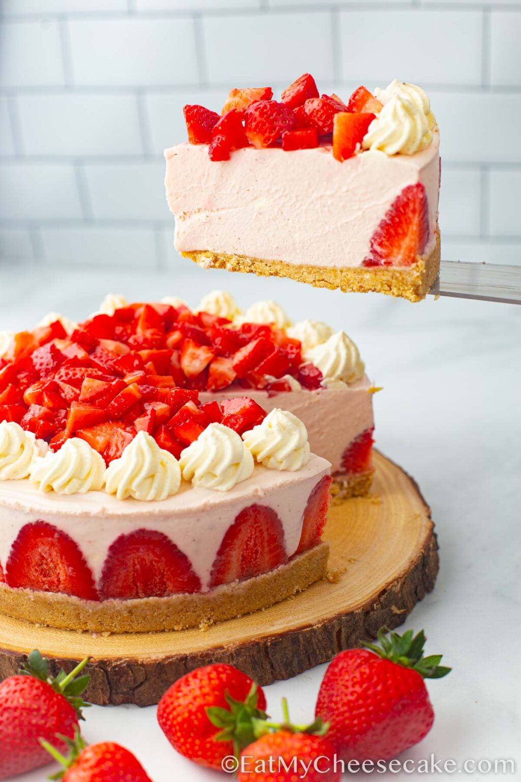 Strawberry Cheesecake | Greedy Gourmet